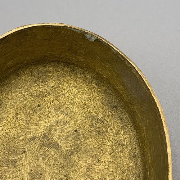 Vintage Mid Century Brass Heart Shaped Lidded Trinket Box Aged Patina Keepsake - Picture 12 of 16